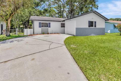 4420 Tarpon Dr, Tampa, FL 33617