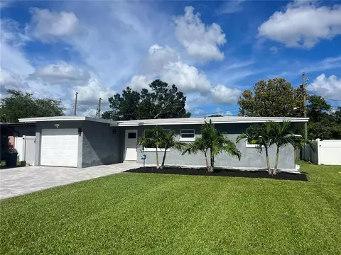 9221 55th St N, Pinellas Park, FL 33782