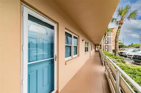 1893 Shore Dr S #104, South Pasadena, FL 33707