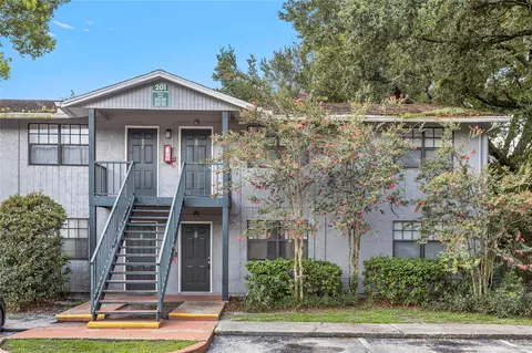 201 Poinsettia Pine Ct #101, Tampa, FL 33612
