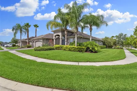 32512 Silvercreek Way, Wesley Chapel, FL 33545