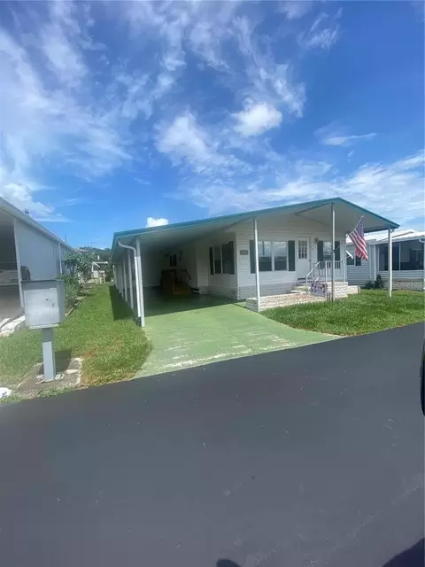 7102 El Conquistador St, Zephyrhills, FL 33541