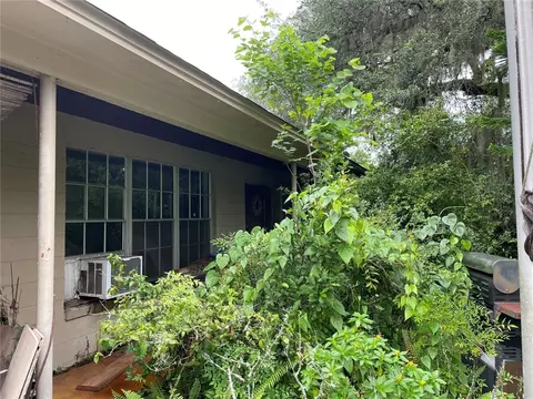 707 Aberdeen Cir, Temple Terrace, FL 33617