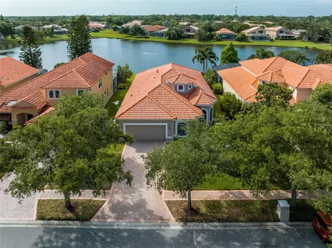 9736 Sago Point Dr, Seminole, FL 33777