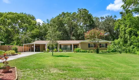 8901 E Lanway Dr, Tampa, FL 33637