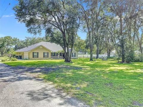 4807 Thonotosassa Rd, Plant City, FL 33565
