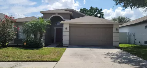 438 Sand Ridge Dr, Valrico, FL 33594
