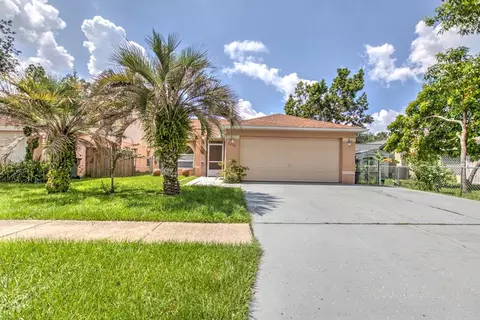 2236 Ridgemore Dr, Valrico, FL 33594