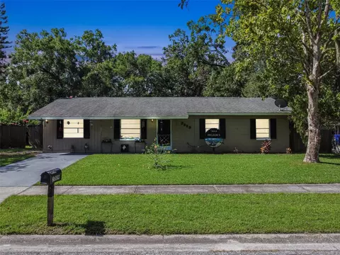 3009 S Willow Dr, Plant City, FL 33566