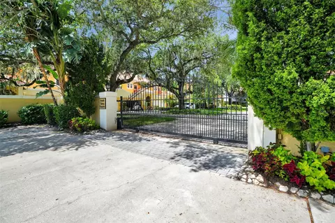 5801 S Macdill Ave #6, Tampa, FL 33611