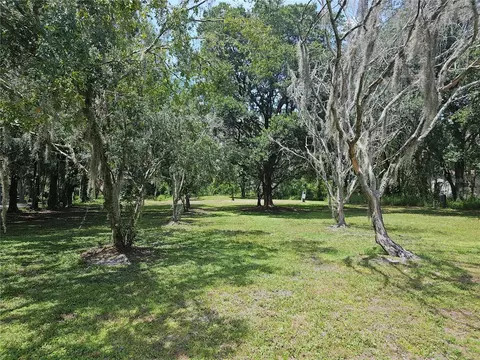 7446 Burnt Barn Ave, Plant City, FL 33565