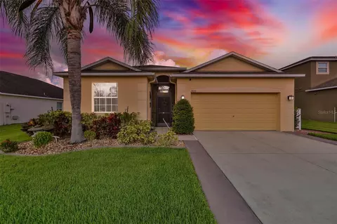 2439 Dakota Rock Dr, Ruskin, FL 33570
