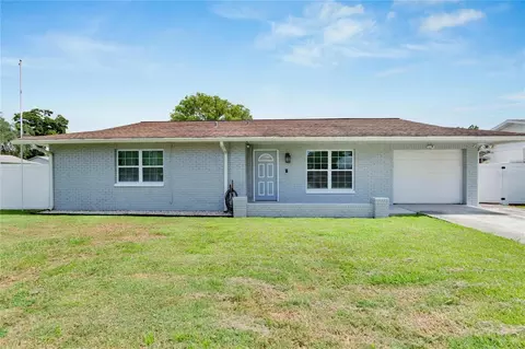 1205 Oakhill St, Seffner, FL 33584