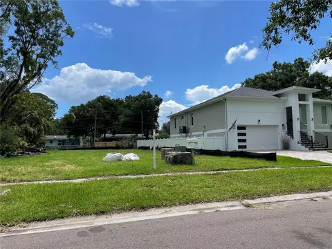 8113 Orient Way NE, Saint Petersburg, FL 33702