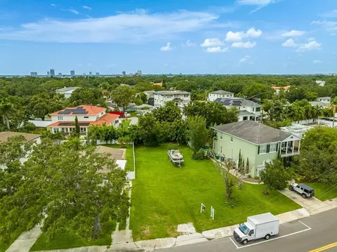 834 S Davis Blvd, Tampa, FL 33606