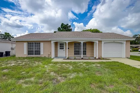 4150 Woodsville Dr, New Port Richey, FL 34652