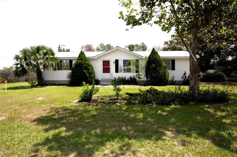 8102 Sand Crane Ln, Plant City, FL 33567