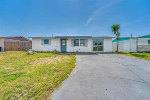 1517 Landau St, Holiday, FL 34690