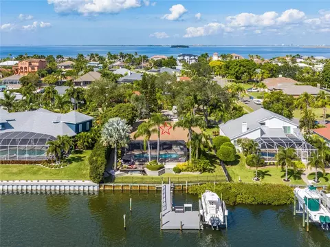6513 Seabird Way, Apollo Beach, FL 33572