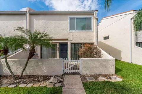 8708 Cove Ct, Tampa, FL 33615