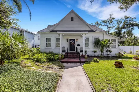 906 N Collins St, Plant City, FL 33563
