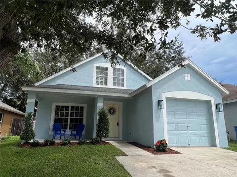 317 Summer Sails Dr, Valrico, FL 33594