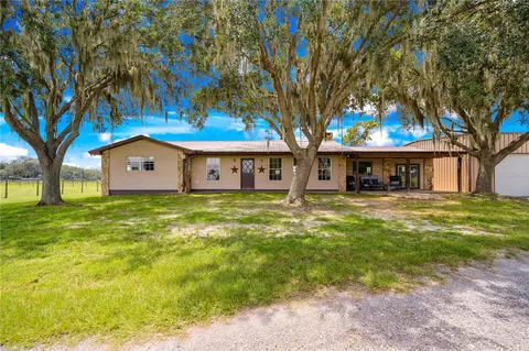 4331 E Knights Griffin Rd, Plant City, FL 33565