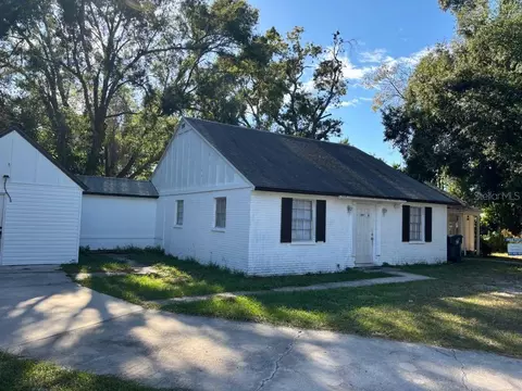 1403 College Park Ln, Tampa, FL 33612