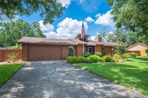 2211 Roslyn Ln, Lakeland, FL 33812