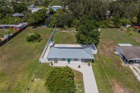 224 13th St NW, Ruskin, FL 33570