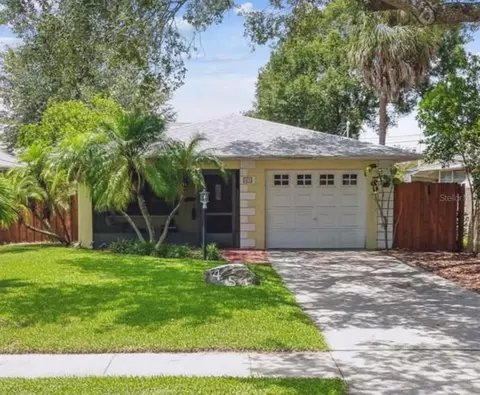 451 36th Ave N, Saint Petersburg, FL 33704