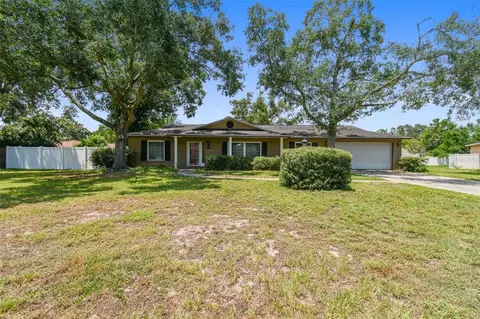 2226 Malibu Dr, Brandon, FL 33511