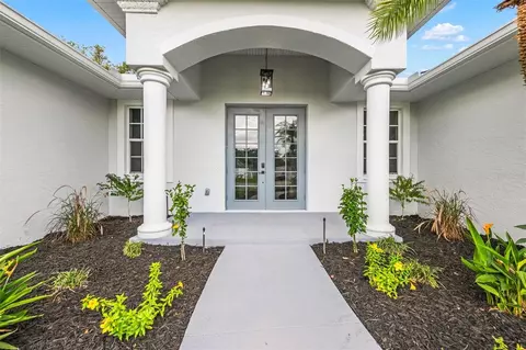 2212 Island Creek Rd, Sarasota, FL 34240