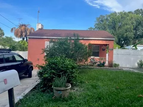 7805 N Riverdale Ave, Tampa, FL 33604