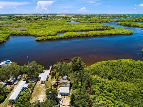 1530 River Dr SW, Ruskin, FL 33570