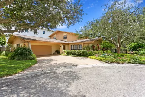 2104 S Curt Cir, Tampa, FL 33629