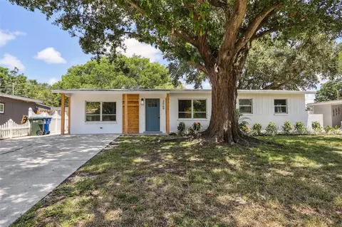 3069 Stratford Dr, Largo, FL 33771