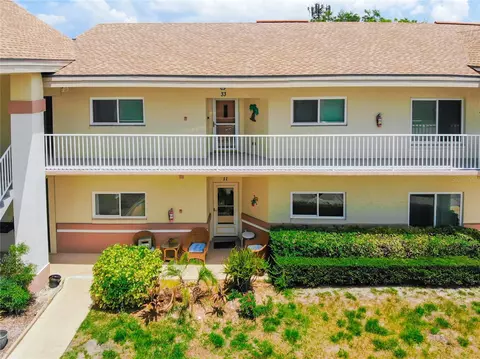 2297 Monaco Ln #11, Clearwater, FL 33763