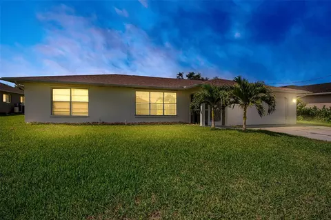 1904 SW 3rd Ter, Cape Coral, FL 33991