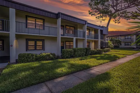 2400 Winding Creek Blvd #17-203, Clearwater, FL 33761