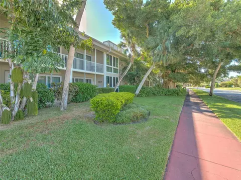 500 S Washington Dr #12A, Sarasota, FL 34236