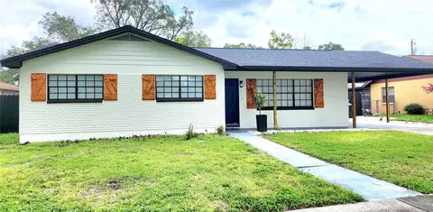 2509 Thornbrook Pl, Tampa, FL 33618