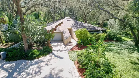 18406 Timberlan Dr, Lutz, FL 33549