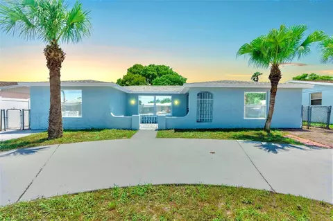 7316 Oak Crest Dr, Port Richey, FL 34668