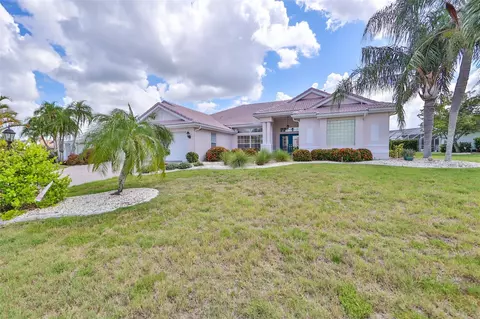 2130 Platinum Dr, Sun City Center, FL 33573