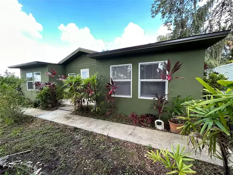 9902 Maple St, Gibsonton, FL 33534