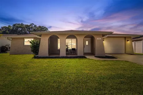 7507 Holly Lake Ln, New Port Richey, FL 34653