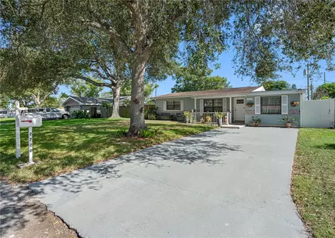 2720 58th Pl N, Saint Petersburg, FL 33714