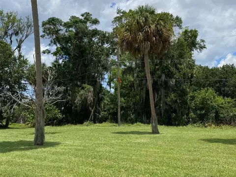 3207 8th Ave E, Palmetto, FL 34221