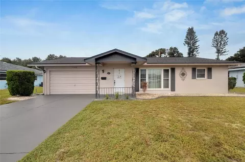 1216 W Del Webb Blvd, Sun City Center, FL 33573
